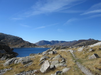 Camí al peu dels estanys