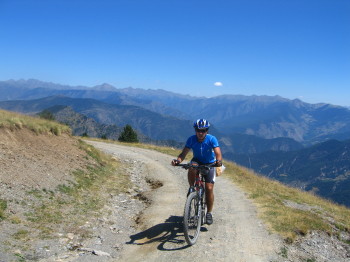 Ascendint cap a Coll de Rat