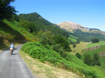 Inici de l'ascens al coll d'Elorrieta